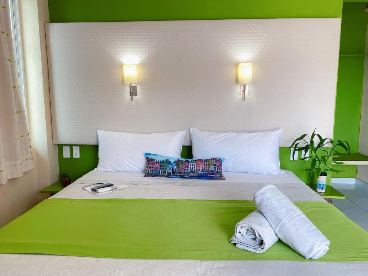Hotel Casa Mia à Puerto Escondido  Extérieur photo